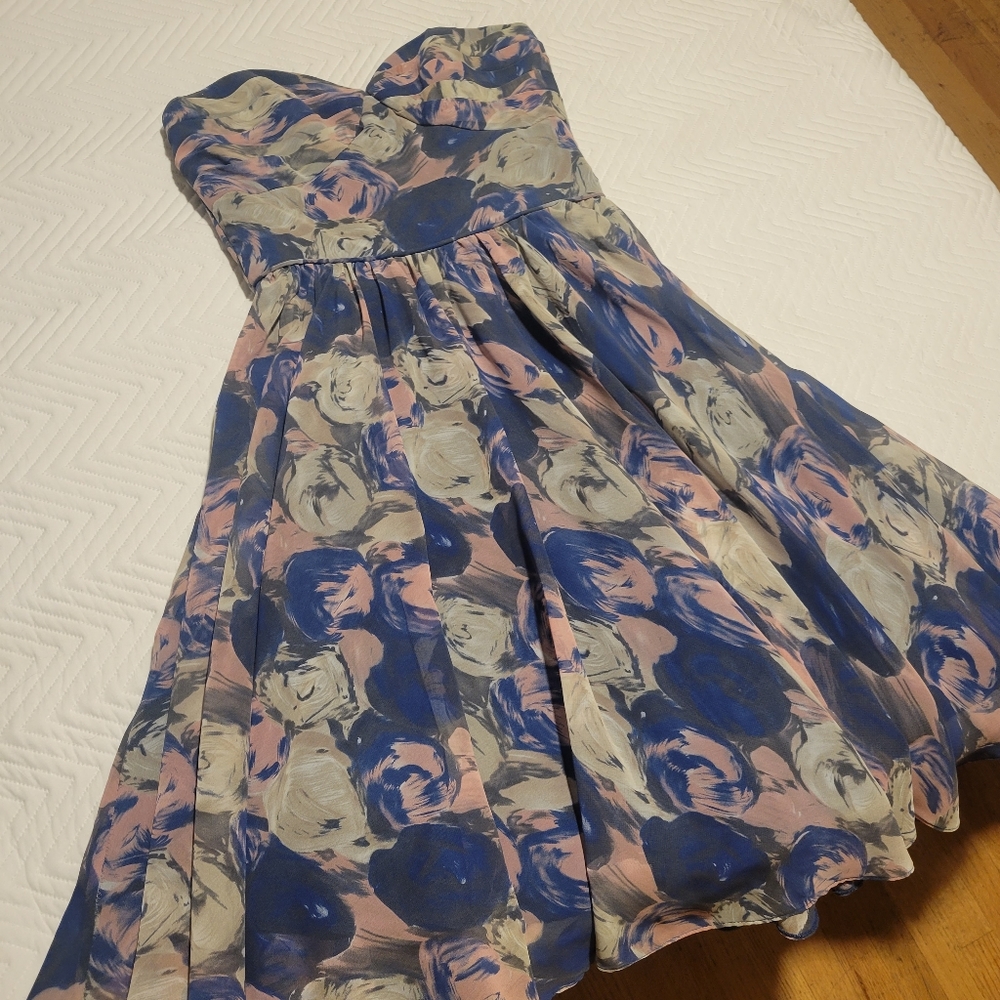 Unique Vintage Strapless Dress